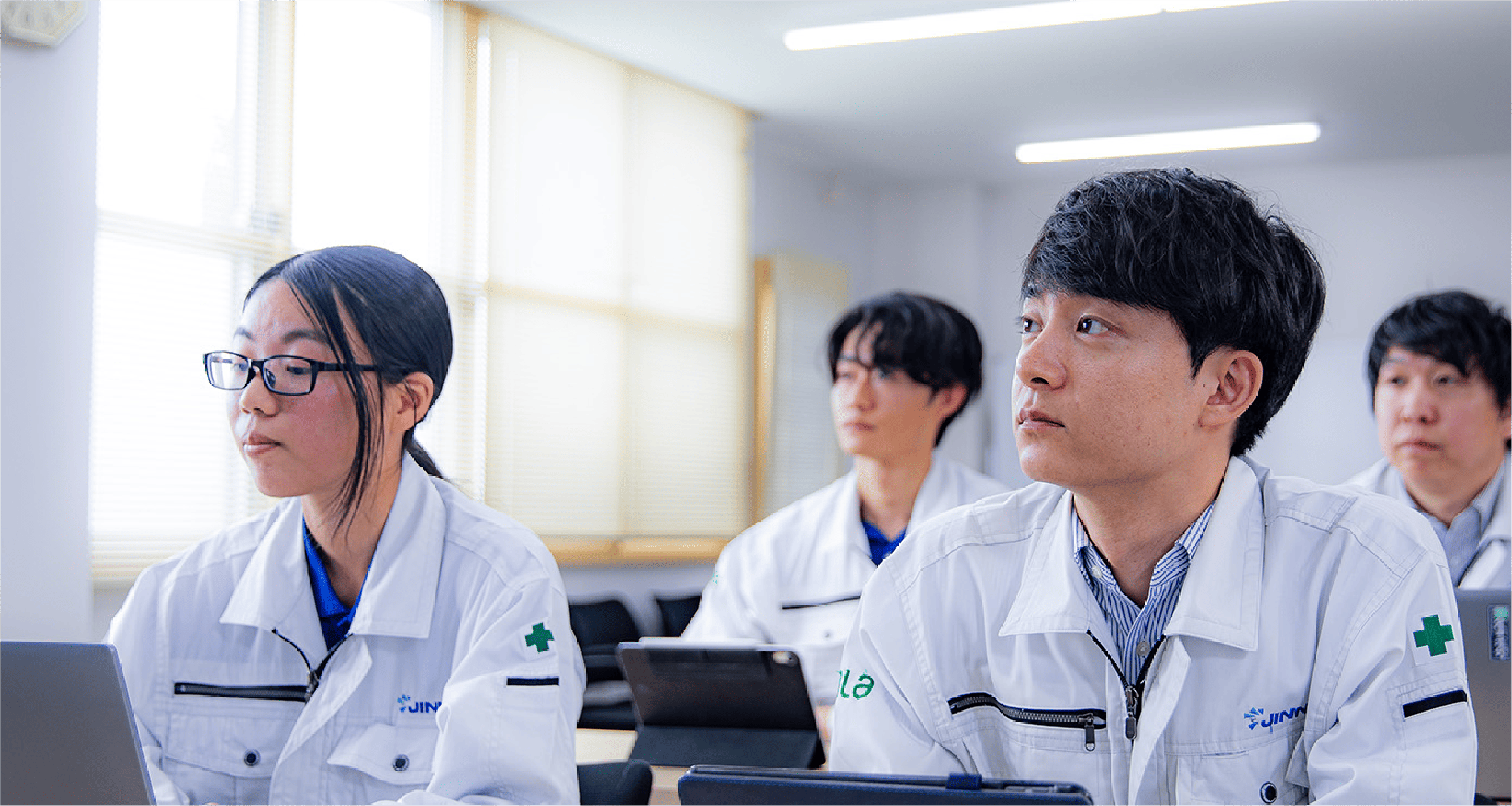 研修を受講している社員