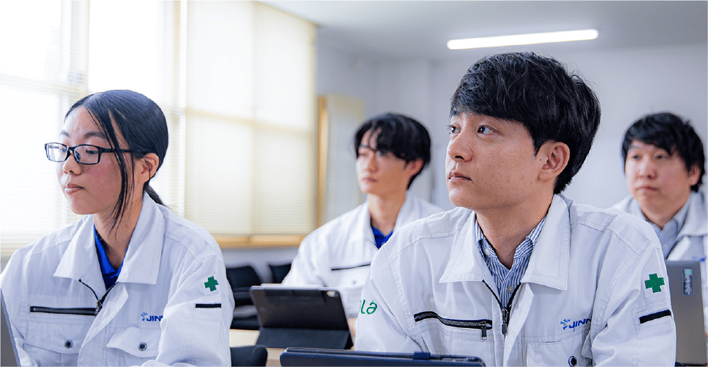 研修を受講している社員