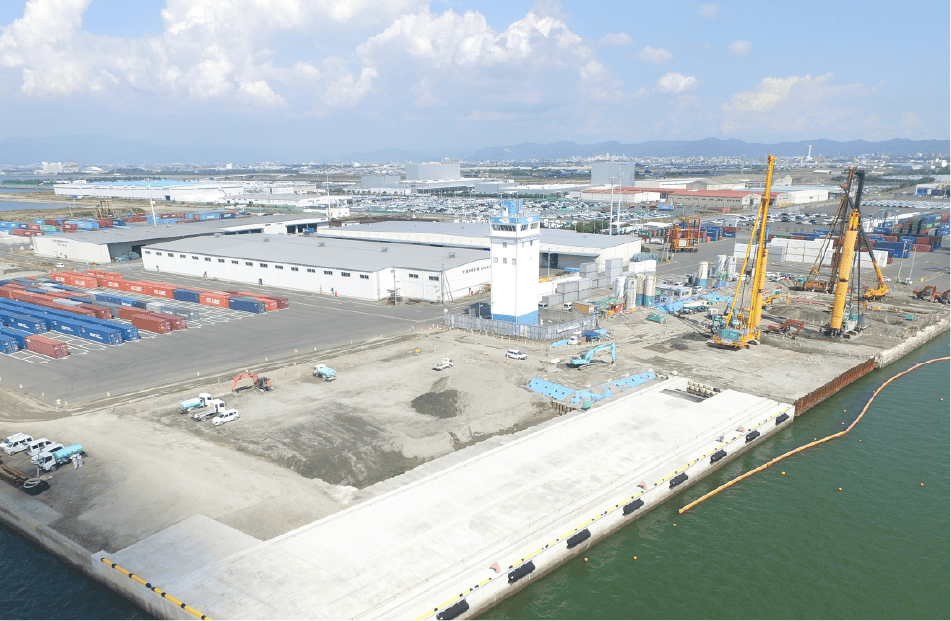 三河湾港湾土木作業の様子
